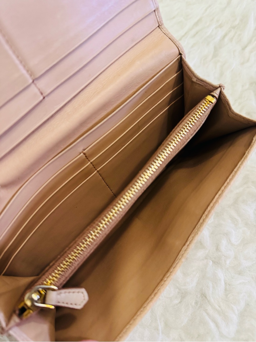 Prada Quilted Bow Leather Wallet - Light Pink with Gold Logo - Picture 6 of 11